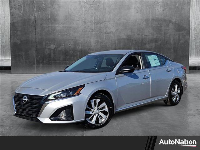 Photo of 2025 Brilliant Silver Metallic Nissan Altima