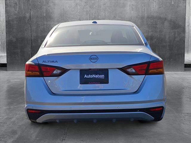 Photo of 2025 Brilliant Silver Metallic Nissan Altima