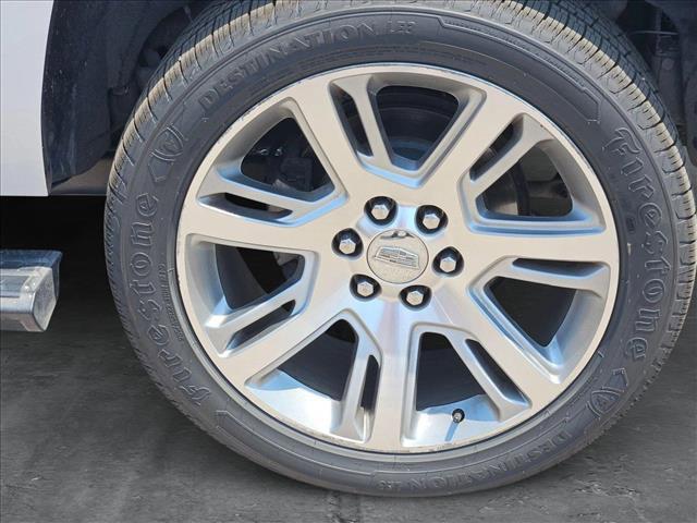 Photo of 2020 Crystal White Tricoat Cadillac Escalade