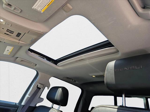 Photo of 2016 Onyx Black GMC Sierra 1500