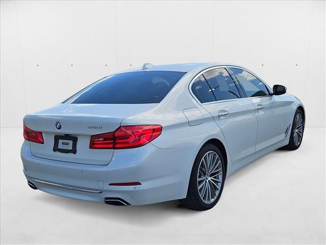 Photo of 2018 Mineral White Metallic BMW 540