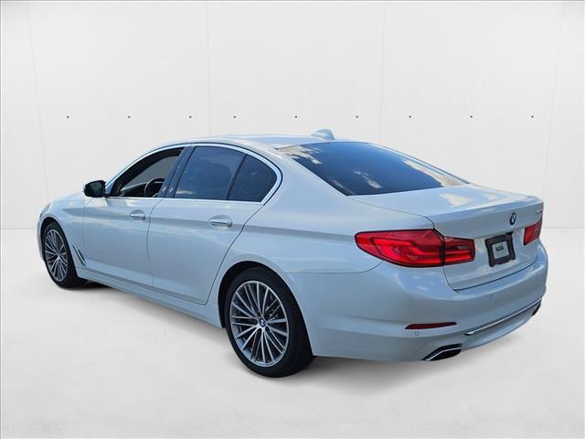 Photo of 2018 Mineral White Metallic BMW 540