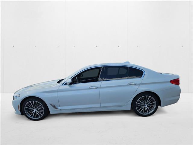 Photo of 2018 Mineral White Metallic BMW 540