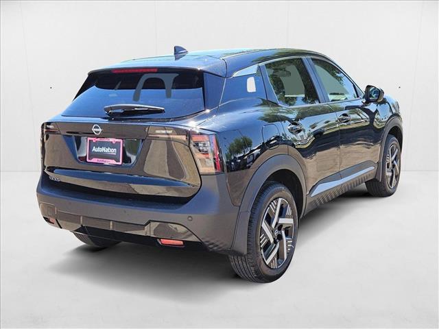 Photo of 2025 Super Black Nissan Kicks