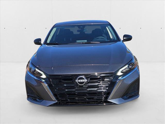 Photo of 2025 Gun Metallic Nissan Altima