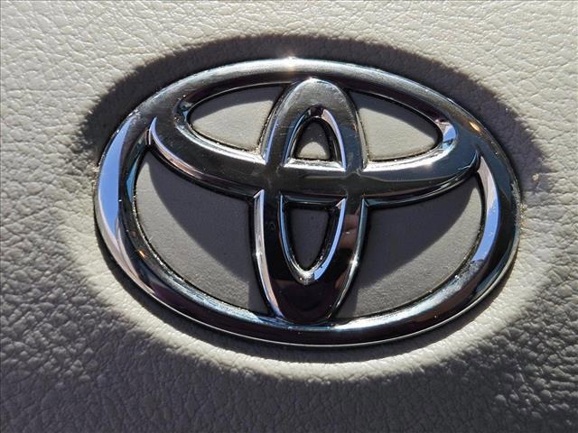 Photo of 2014 Silver Sky Metallic Toyota Sienna
