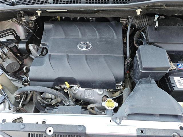 Photo of 2014 Silver Sky Metallic Toyota Sienna