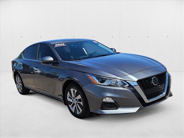 Photo of 2021 Gun Metallic Nissan Altima