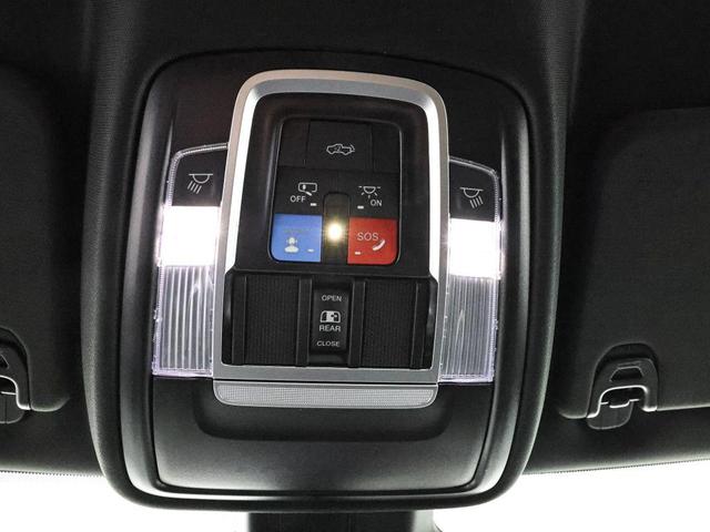 Photo of 2025 White RAM 1500
