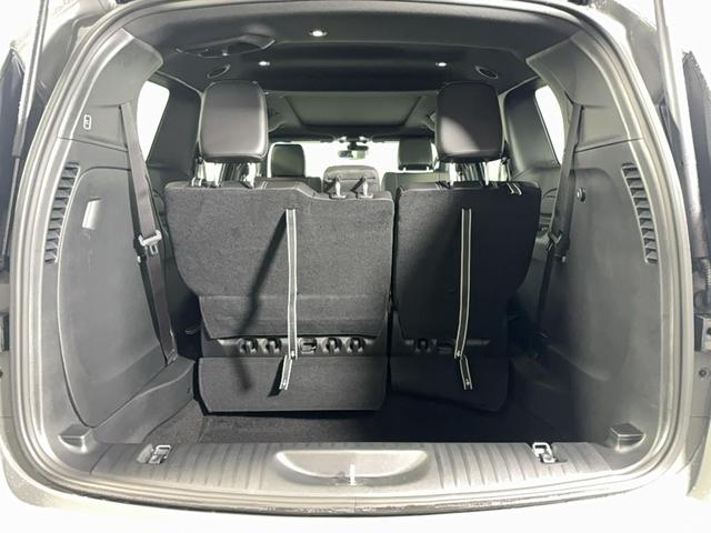 Photo of 2025 Gray Chrysler Pacifica