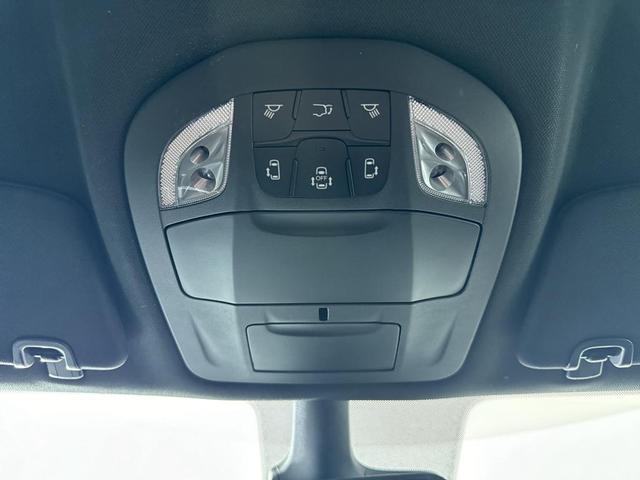 Photo of 2025 Blue Chrysler Pacifica