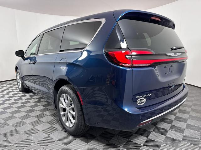 Photo of 2025 Blue Chrysler Pacifica