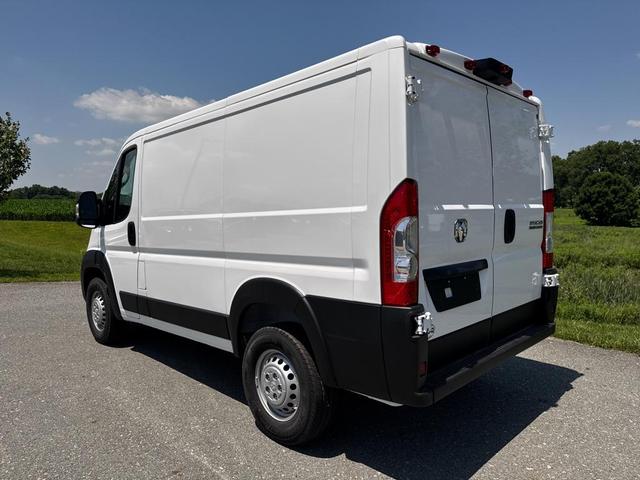 Photo of 2025 White RAM ProMaster 1500
