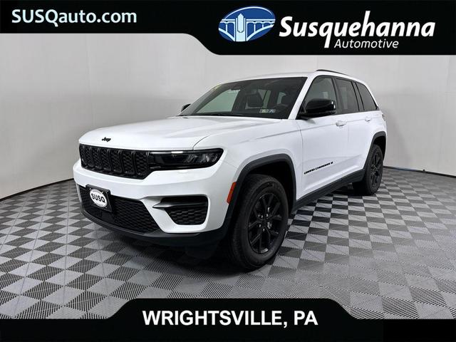 Photo of 2024 White Jeep Grand Cherokee