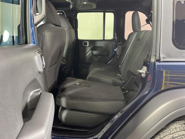 Photo of 2025 Blue Jeep Wrangler