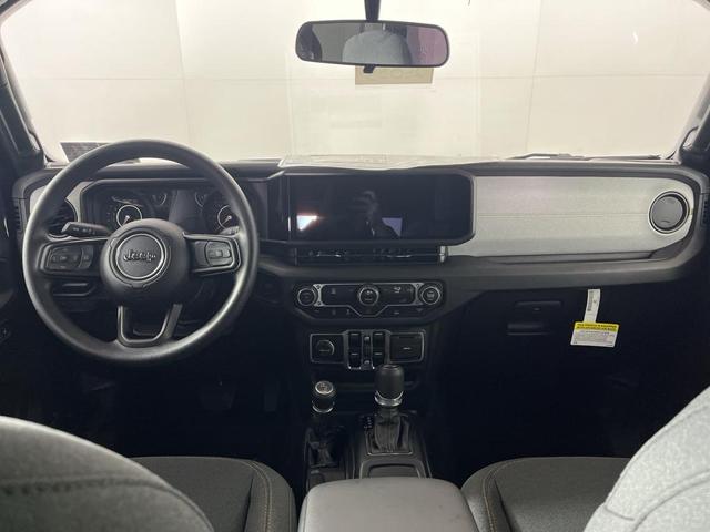 Photo of 2025 Blue Jeep Wrangler