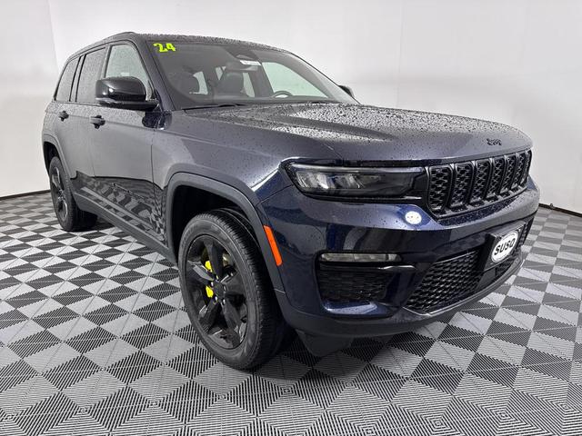 Photo of 2024 Blue Jeep Grand Cherokee