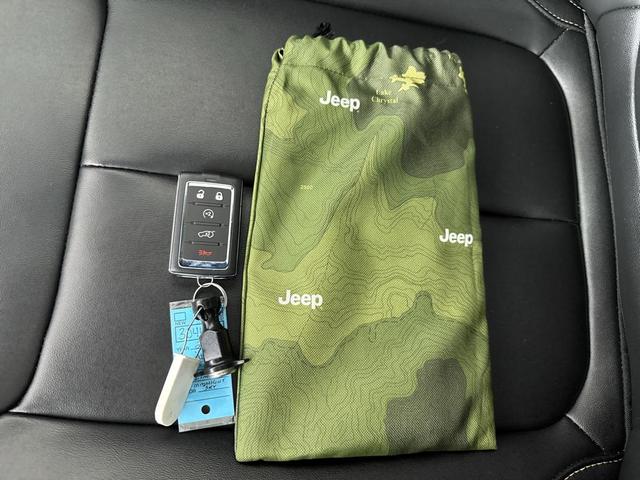 Photo of 2024 Blue Jeep Grand Cherokee