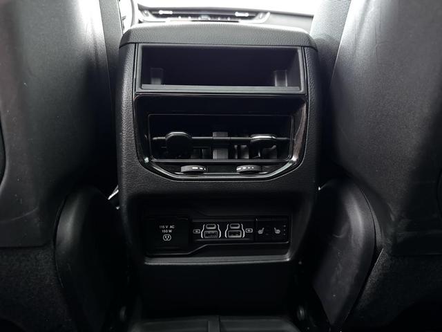 Photo of 2024 Blue Jeep Grand Cherokee