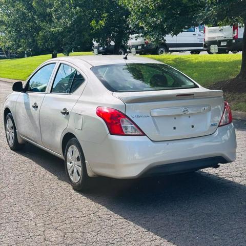 Photo of 2015 Silver Nissan Versa