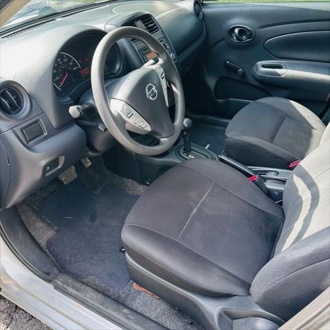 Photo of 2015 Silver Nissan Versa