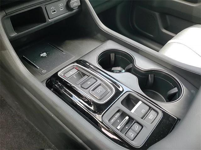 Photo of 2023 Platinum White Pearl Honda Pilot