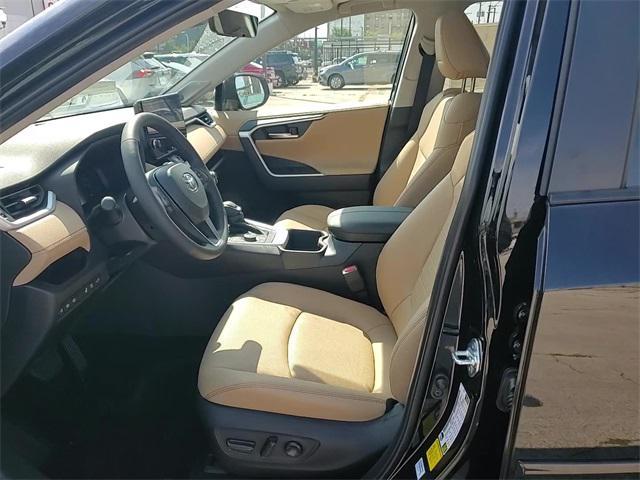 Photo of 2025 Midnight Black Metallic Toyota RAV4