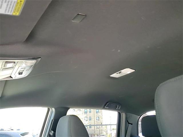 Photo of 2021 Super White Toyota Tacoma