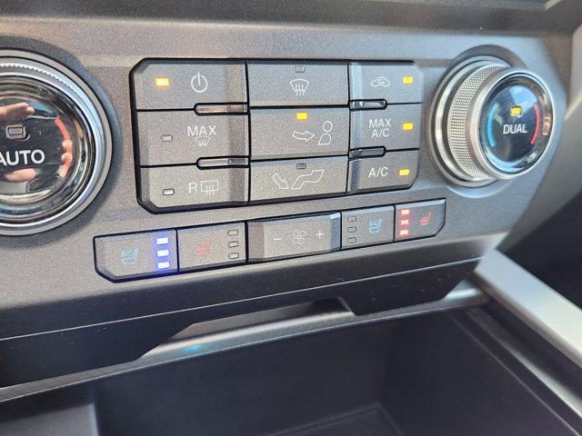 Photo of 2017 Oxford White Ford F-150