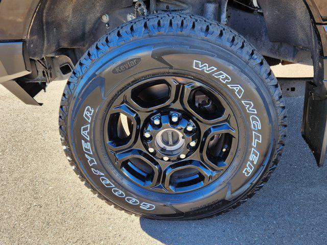 Photo of 2023 Agate Black Metallic Ford F-350