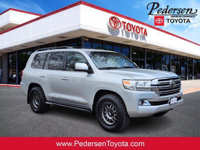 2016 Toyota Land Cruiser