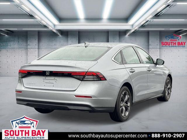 Photo of 2023 Lunar Silver Metallic Honda Accord