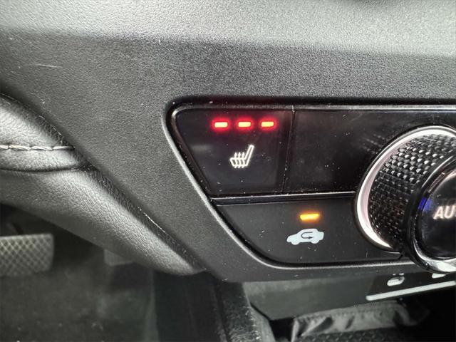 Photo of 2023 Lunar Silver Metallic Honda Accord