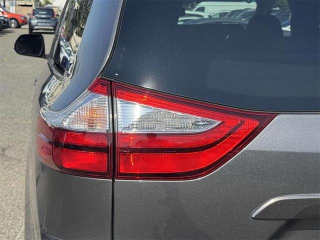 Photo of 2017 Midnight Black Metallic Toyota Sienna