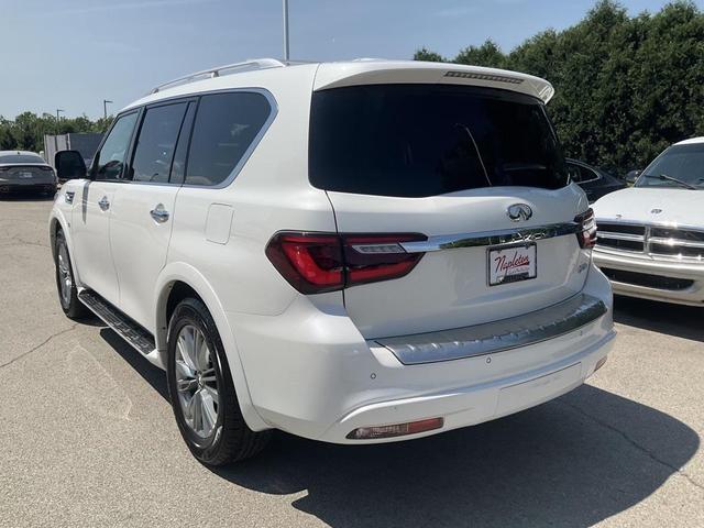 Photo of 2019 Moonstone White INFINITI QX80