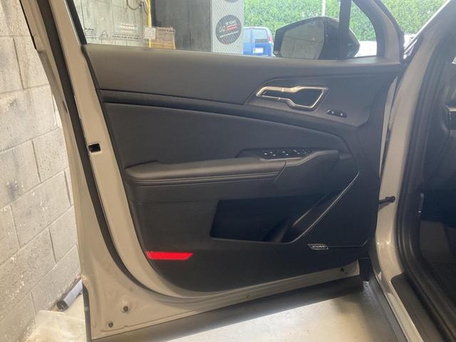 Photo of 2026 Wolf Gray Kia Sportage
