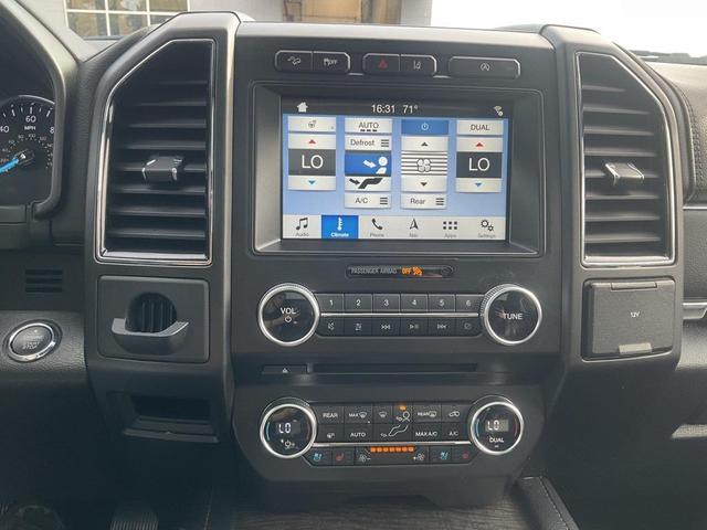 Photo of 2018 Shadow Black Ford Expedition