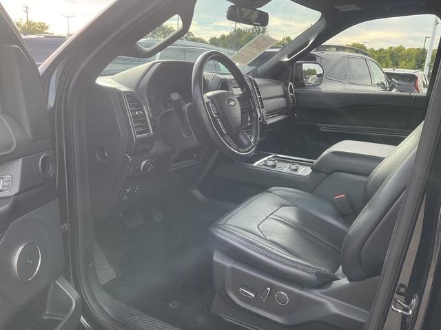 Photo of 2018 Shadow Black Ford Expedition