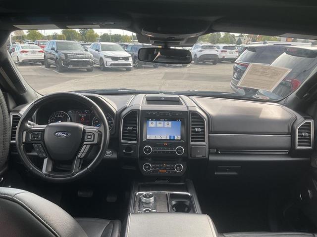 Photo of 2018 Shadow Black Ford Expedition