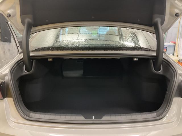 Photo of 2025 Wolf Gray Kia K5