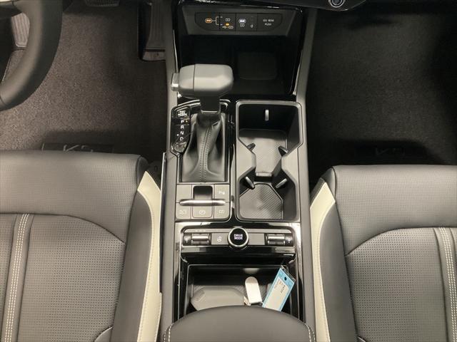 Photo of 2025 Wolf Gray Kia K5