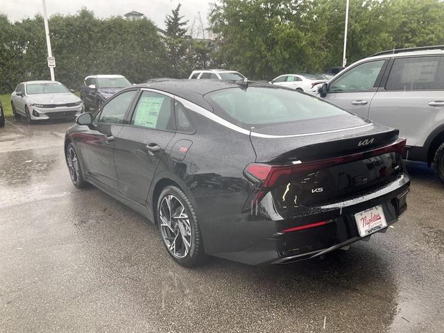 Photo of 2025 Aurora Black Pearl Kia K5