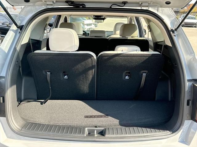 Photo of 2025 Wolf Gray Kia Sorento