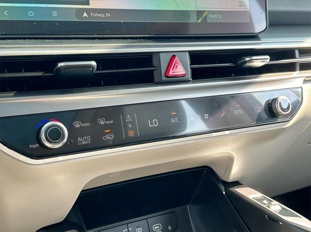 Photo of 2025 Wolf Gray Kia Sorento