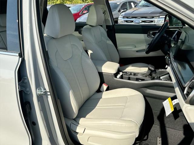 Photo of 2025 Wolf Gray Kia Sorento