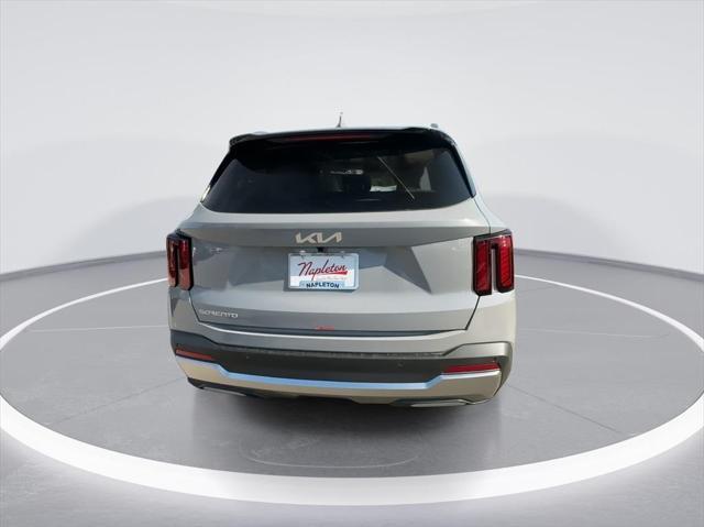 Photo of 2025 Wolf Gray Kia Sorento
