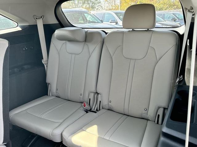 Photo of 2025 Wolf Gray Kia Sorento