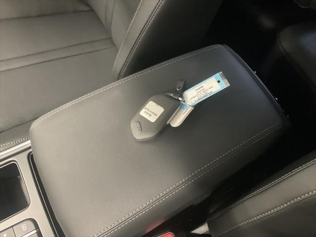 Photo of 2025 Wolf Gray Kia Sorento
