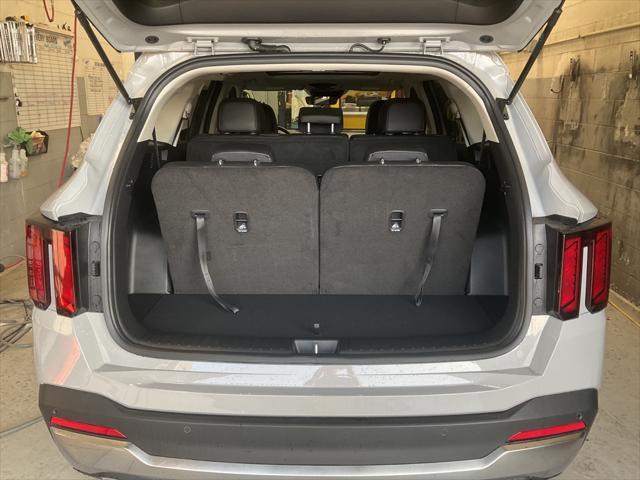 Photo of 2025 Wolf Gray Kia Sorento