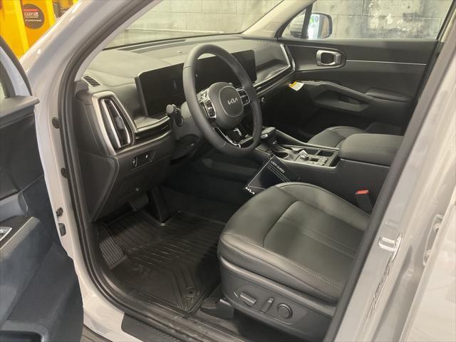 Photo of 2025 Wolf Gray Kia Sorento